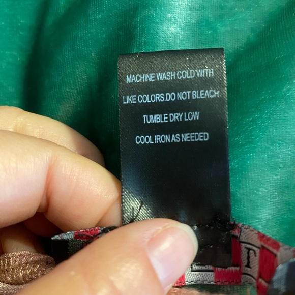 Faux wrap dress - Picture 7 of 7